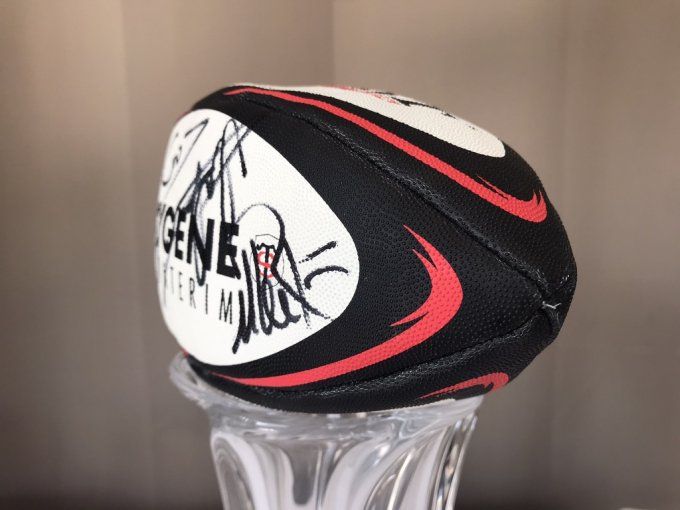 Ballon de rugby avec autographes, Stade Toulousain