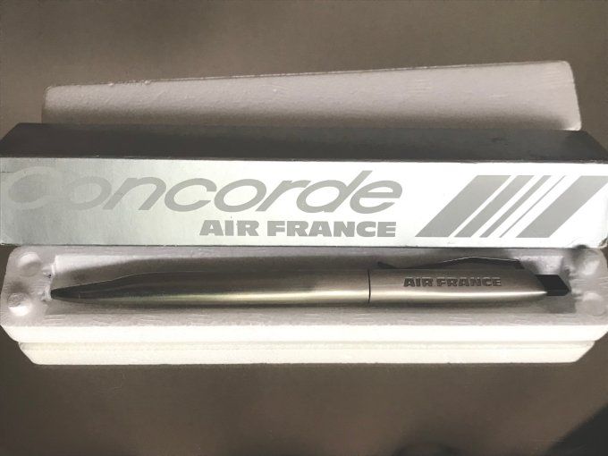 Duo vintage, Stylo Concorde, Air France et Briquet Sharps, Air France