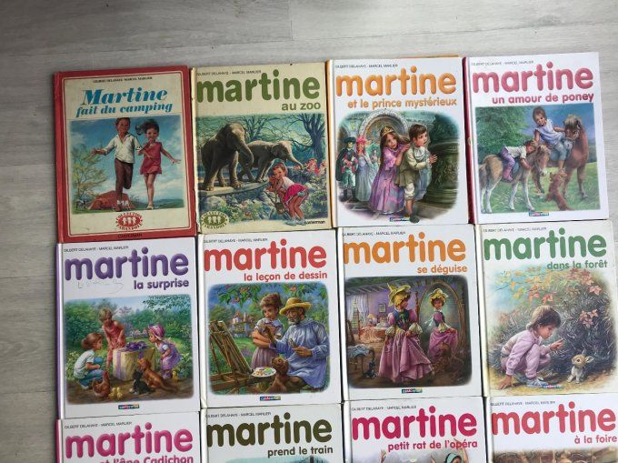 Lot de 14 livres Martine
