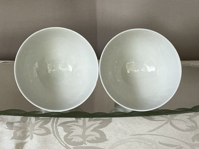 2 Petits bols anciens en porcelaine décor enfants, style Germaine Bouret, début XXe siècle