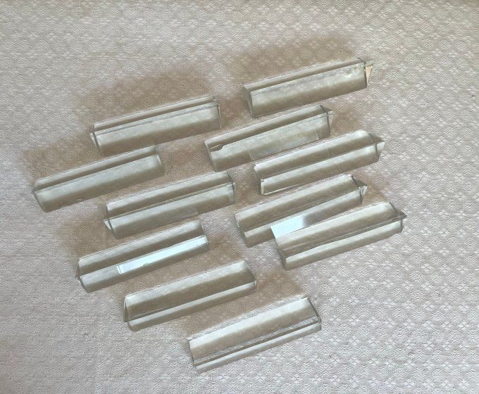 11 Porte-couteaux en verre, cristal