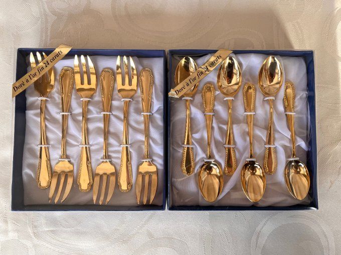 12 couverts à dessert dorés à l'or fin 24 carats neufs en boîte d'origine