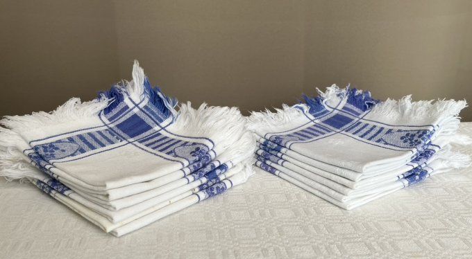 12 Serviettes de tables anciennes, tissu en coton bleu et blanc