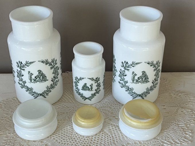 Ensemble de 3 bocaux de type apothicaire en verre d'opale blanc, Vintage, 2 grands et 1 petit 