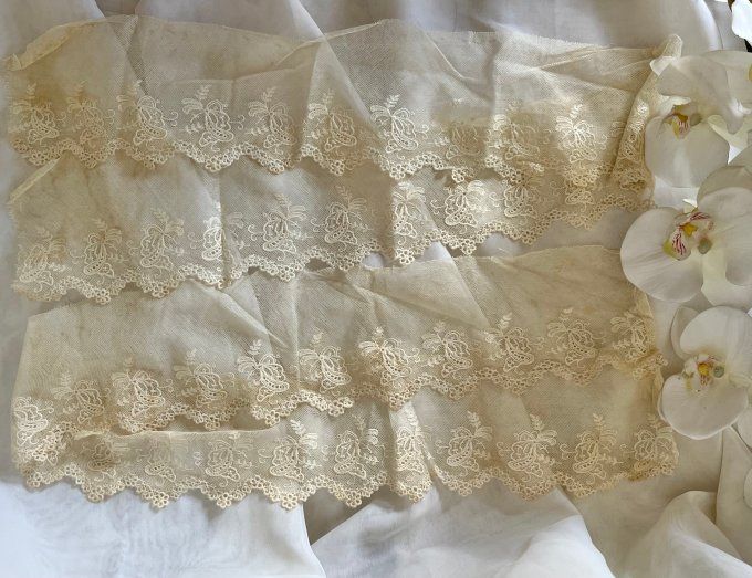 2 bandes de dentelles anciennes sur tulle