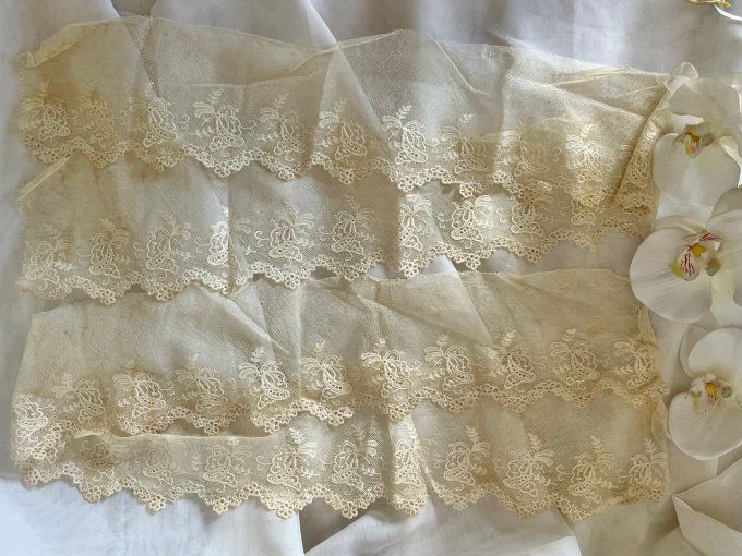 2 bandes de dentelles anciennes sur tulle