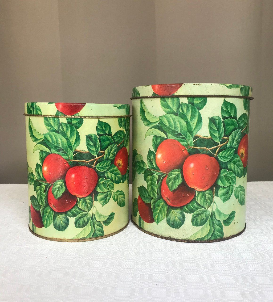 2 Boites métal vintage, décor cerises