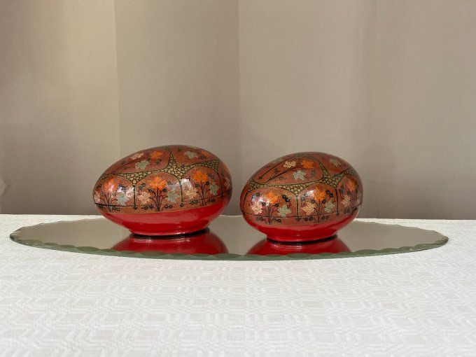 2 Oeufs vintage en papier mâché du Cachemire à décorations florales