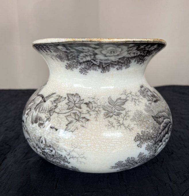 Broc de toilette ancien Sarreguemines - Modèle "Jardinière" - Décor gris/noir, fin du XIXe siècle. 