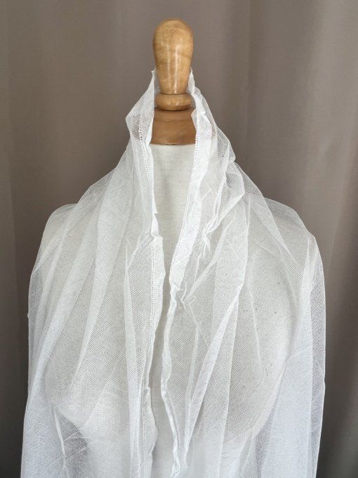 Ancien voile de mariée vintage en tulle blanc - Forme demi-lune - 