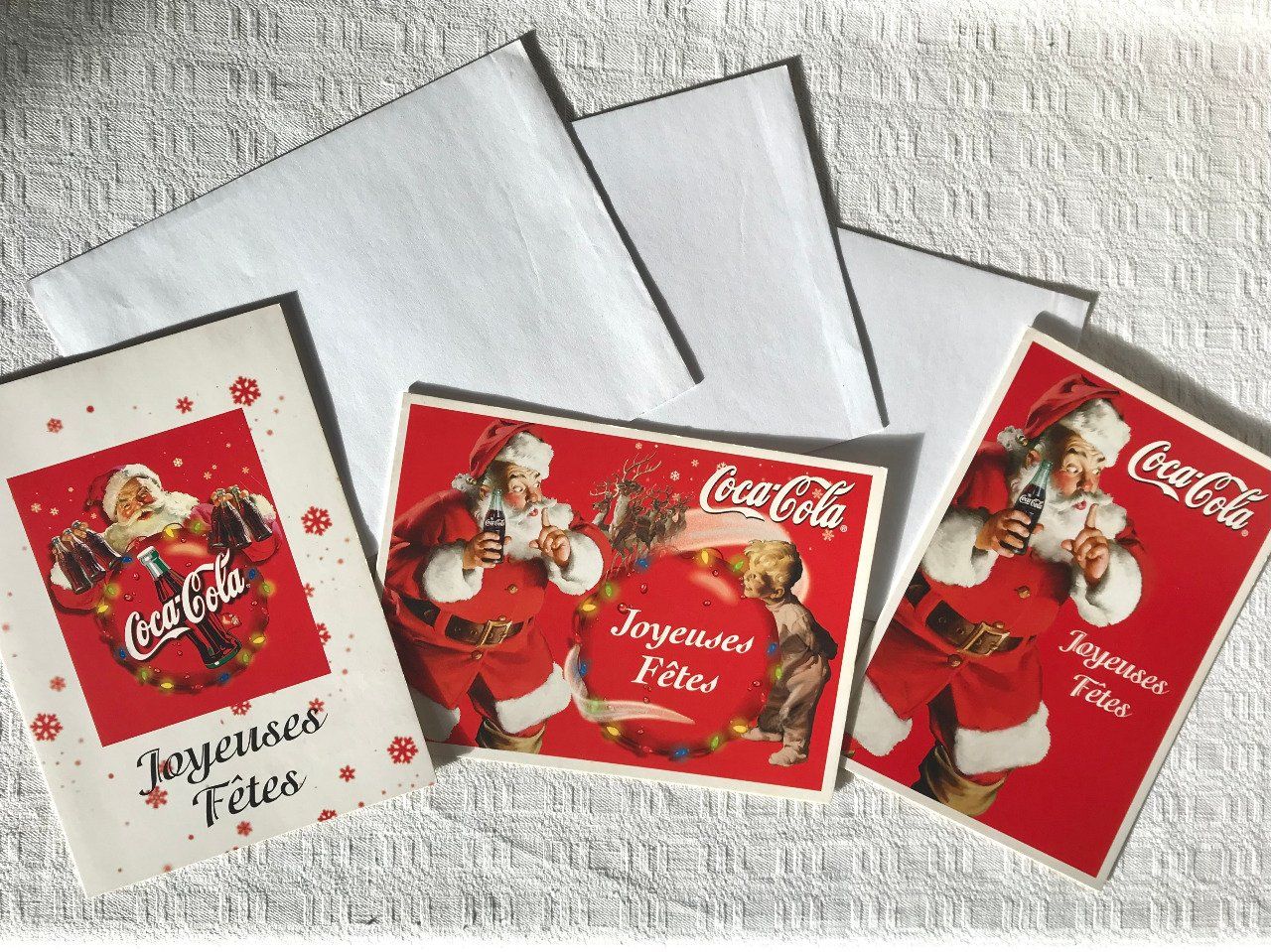 3 cartes de voeux Joyeuses fêtes, Coca-Cola avec père Noël, Neuves
