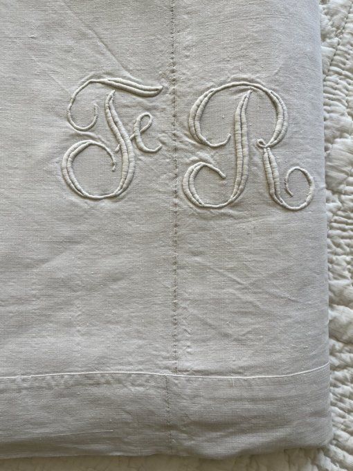 3- Grand drap ancien en lin Brodé FR