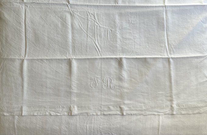 3- Grand drap ancien en lin Brodé FR