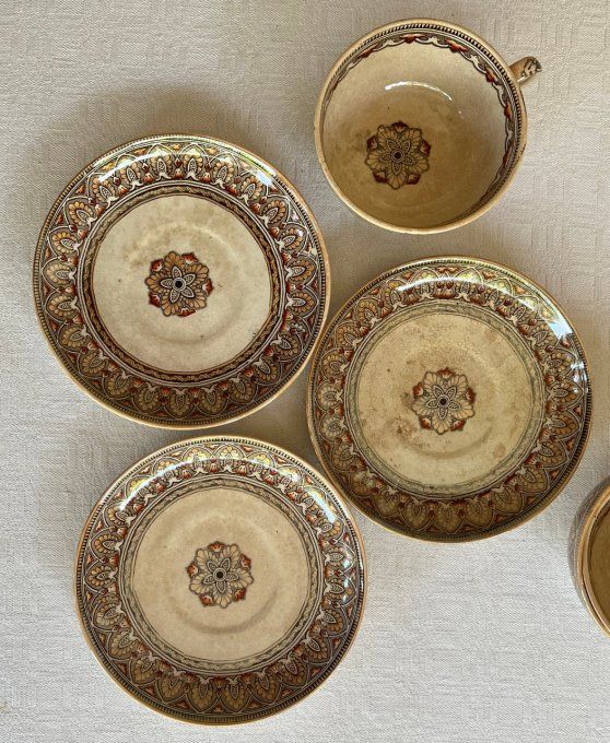 3 Tasses et sous tasses en faïence fine Bates Elliott & Co, Décor Grecian Border, XIXe siècle