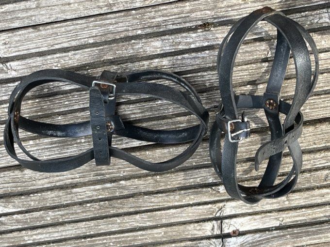 4 Boules de pétanque, Doublette avec système de transport en cuir vintage, Idéal pour jeune ou femme