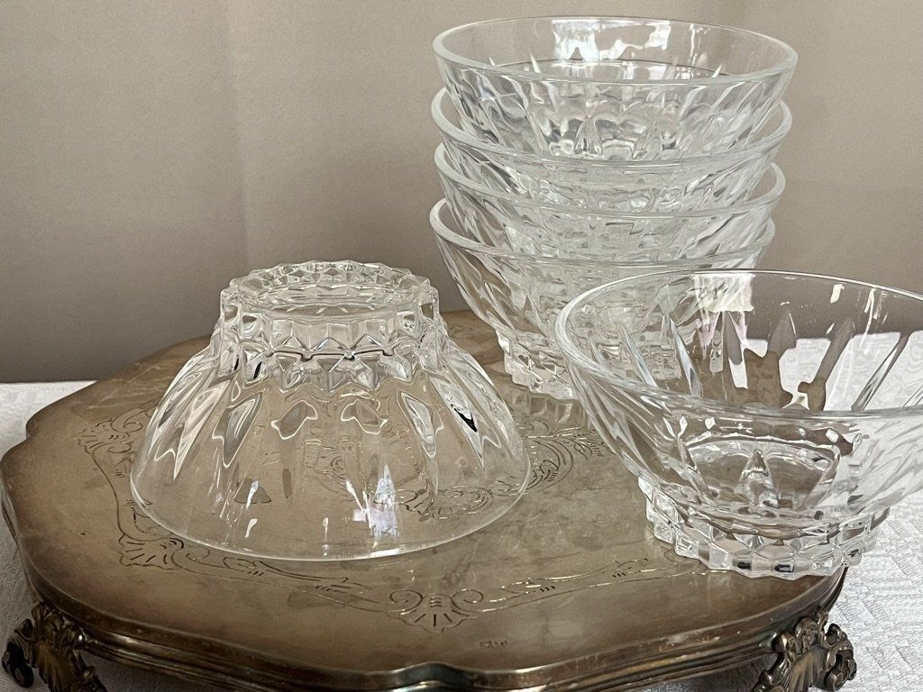 8 coupes en verre fumé vintage