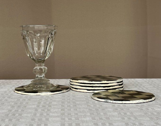 6 Sous-verres, décor damier noir et blanc, nacre coquille de Capiz