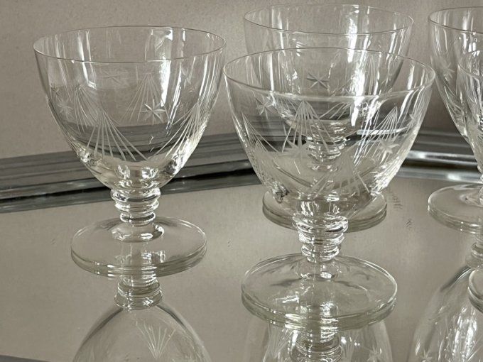 Service de 6 petits verres à liqueur anciens en cristal taillé – Époque Art Déco