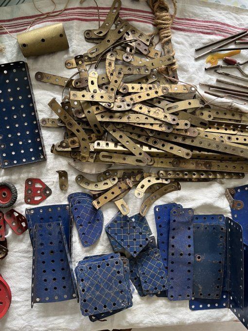 Lot d'anciennes pièces Meccano, jouet des années 50