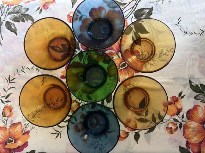 7 bols vintage en verre, Duralex, et Vereco, Ambré/jaune, bleu et vert