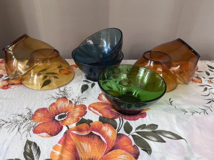 7 bols vintage en verre, Duralex, et Vereco, Ambré/jaune, bleu et vert