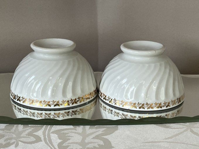 2 Petits bols anciens en porcelaine décor enfants, style Germaine Bouret, début XXe siècle