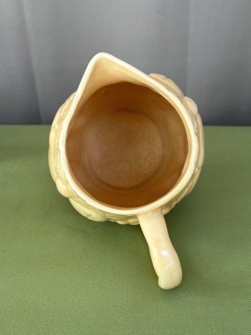 Pichet en barbotine Vintage 'What’s Vincent Cadeaux' – Charme Rétro et Décoration Naturelle