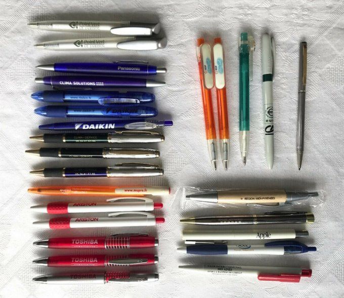 Lot de 85 stylos publicitaires, collection, vintage