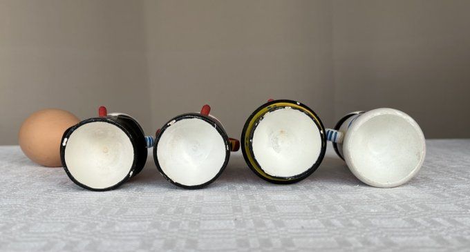 Coquetiers amusants en bois, 4 personnages peint à la main
