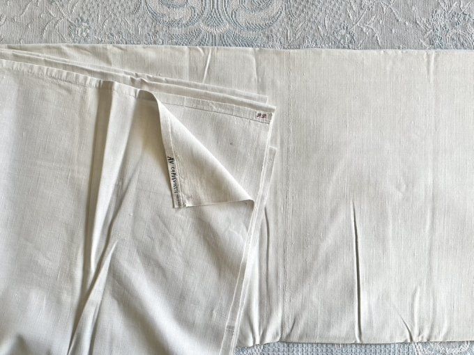 Grand drap d'antan lin fin, couture d'assemblage