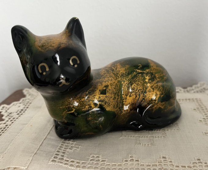 Adorable chat, presse papier, figurine laquée