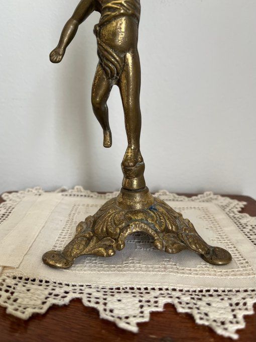 Ancien bougeoir en laiton massif - Figurine Putto / Angelot - Style Classique