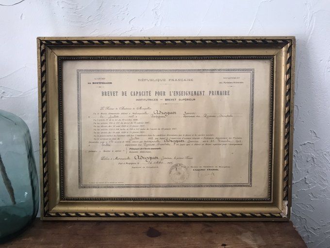 Ancien brevet de capacité pour l'enseignement primaire de 1928, encadré
