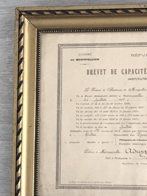 Ancien brevet de capacité pour l'enseignement primaire de 1928, encadré,