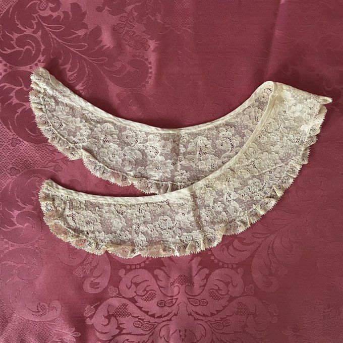 Ancien col en dentelle, délicate pièce d’époque !