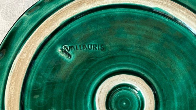 Ancien dessous de plat en céramique de Vallauris à décor vannerie