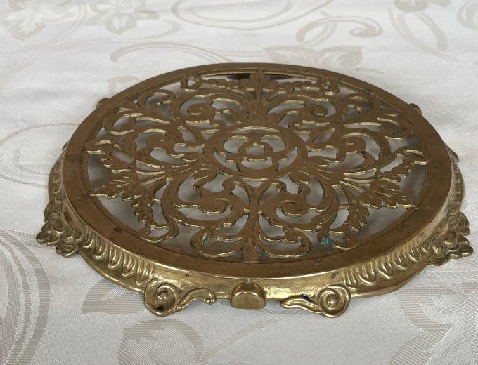 Ancien Dessous de Plat Laiton Ajouré Ciselé façon Dentelle