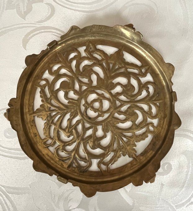 Ancien Dessous de Plat Laiton Ajouré Ciselé façon Dentelle