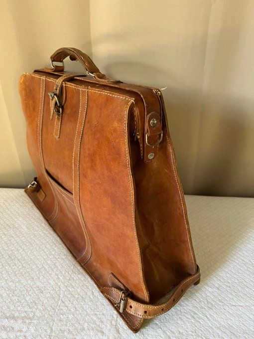 Ancien grand cartable de medecin en cuir marron