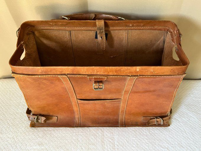 Ancien grand cartable de medecin en cuir marron