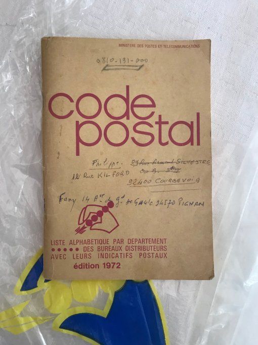 Ancien livret des postes et télécommunications, Code Postal de 1972 et une poche plastique