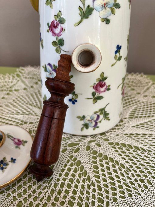 Ancienne chocolatière en porcelaine de la Maison Delvaux