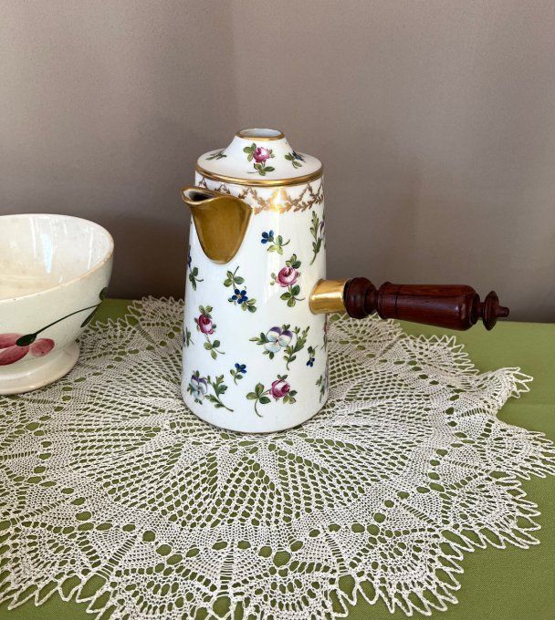 Ancienne chocolatière en porcelaine de la Maison Delvaux