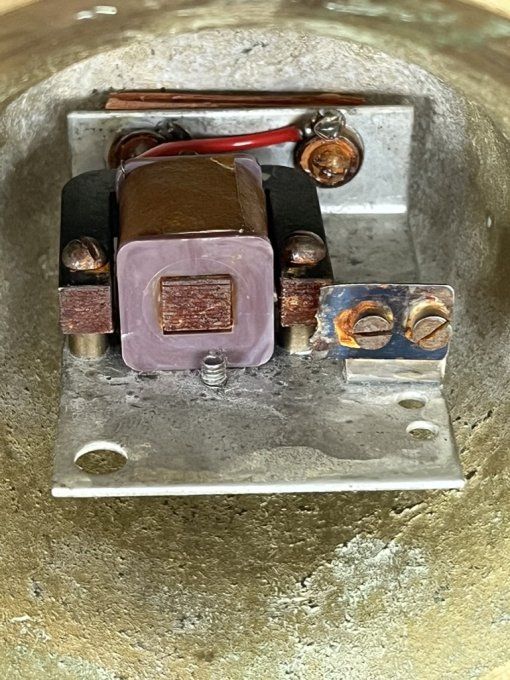 Ancienne cloche en laiton