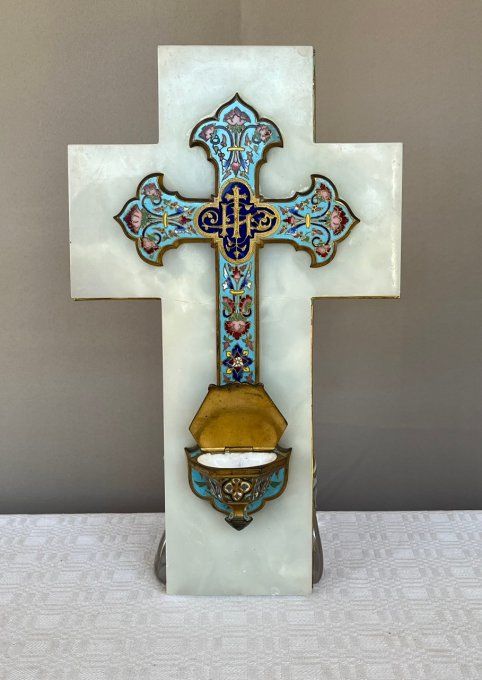 Croix avec benitier cloisonné sur marbre blanc