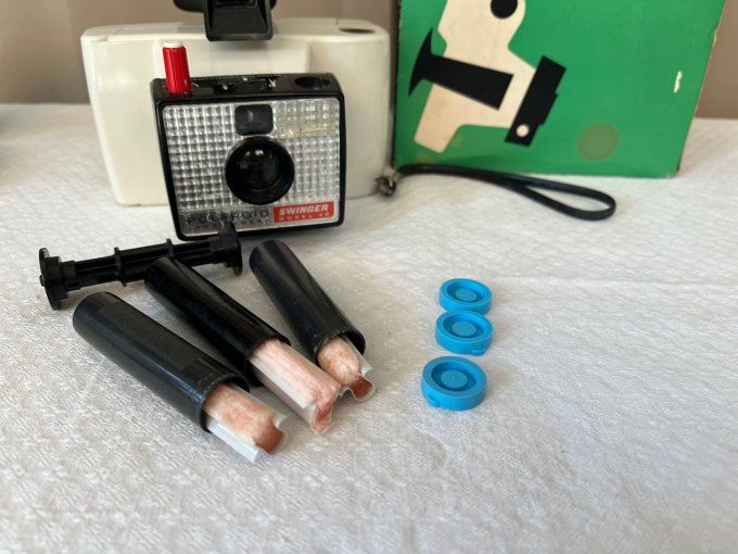 Appareil photo Polaroid Swinger Model 20 dans son carton d'origine, Vintage