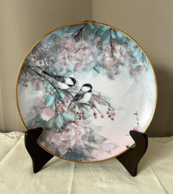 Assiette florale, « Song of the Cherry Blossom » – Le Chant des Fleurs de Cerisier