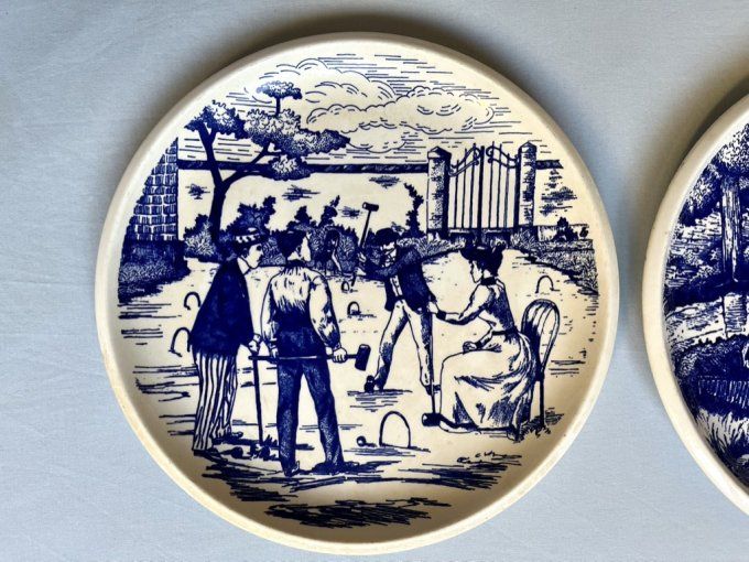 Assiettes murales, Boch Manufacture Royale La Louvière, Belgium,  style bleu de Delft