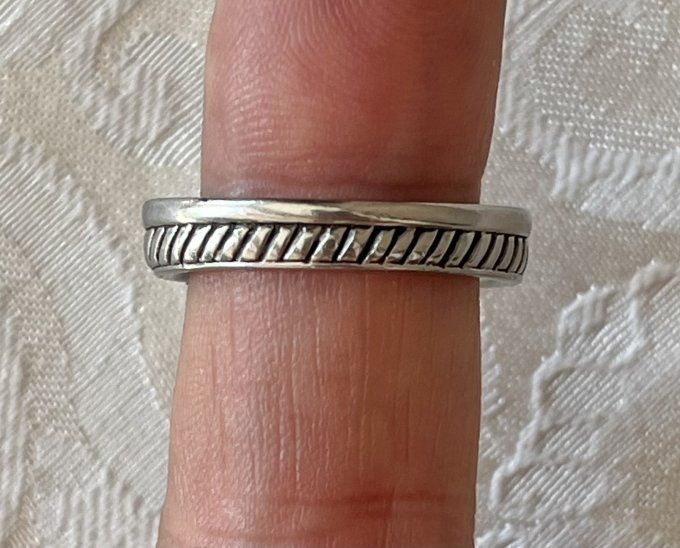 Bague anneau Fossil en acier inoxydable, motif torsadé, Neuve