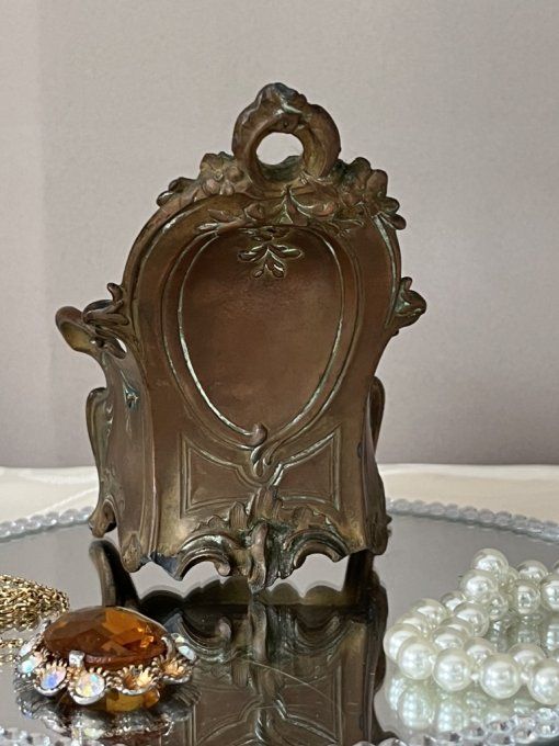 Boîte à bijoux en forme de fauteuil, Art Nouveau, Élégance d’antan
